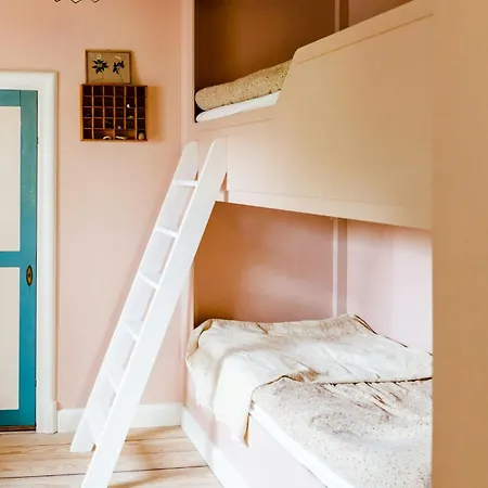 別荘 House From 1924 With Sea View In Front Yard Mommark