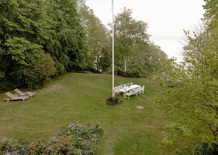 House From 1924 With Sea View In Front Yard Vakantiehuis